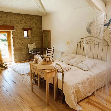 Ferienwohnung Un Jardin Sur La Colline Claveyson Exterior foto