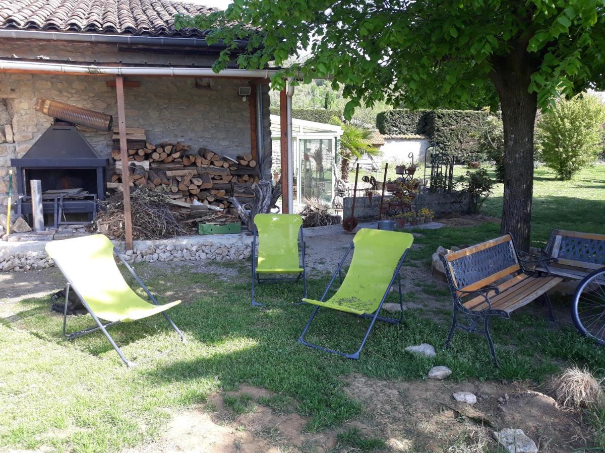 Ferienwohnung Un Jardin Sur La Colline Claveyson Exterior foto