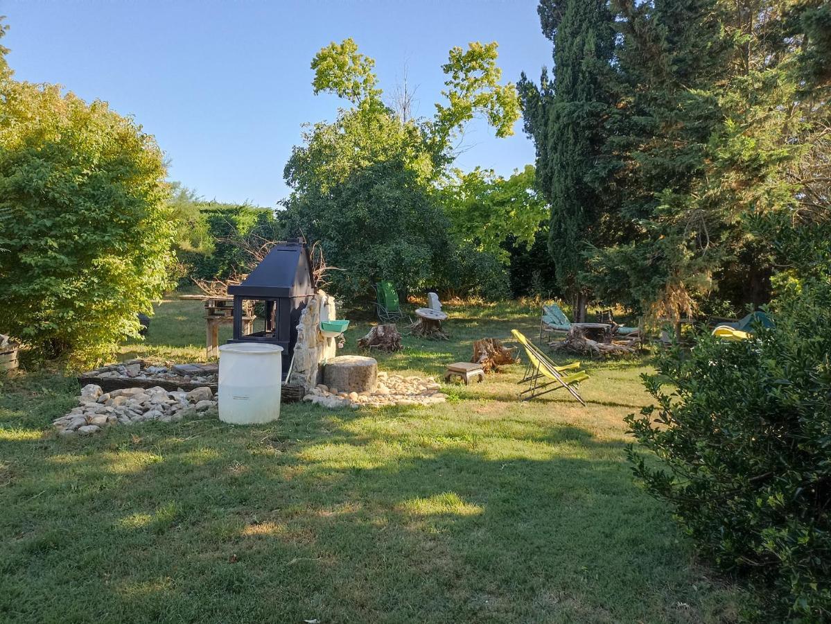 Ferienwohnung Un Jardin Sur La Colline Claveyson Exterior foto