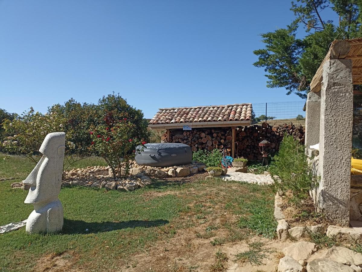 Ferienwohnung Un Jardin Sur La Colline Claveyson Exterior foto
