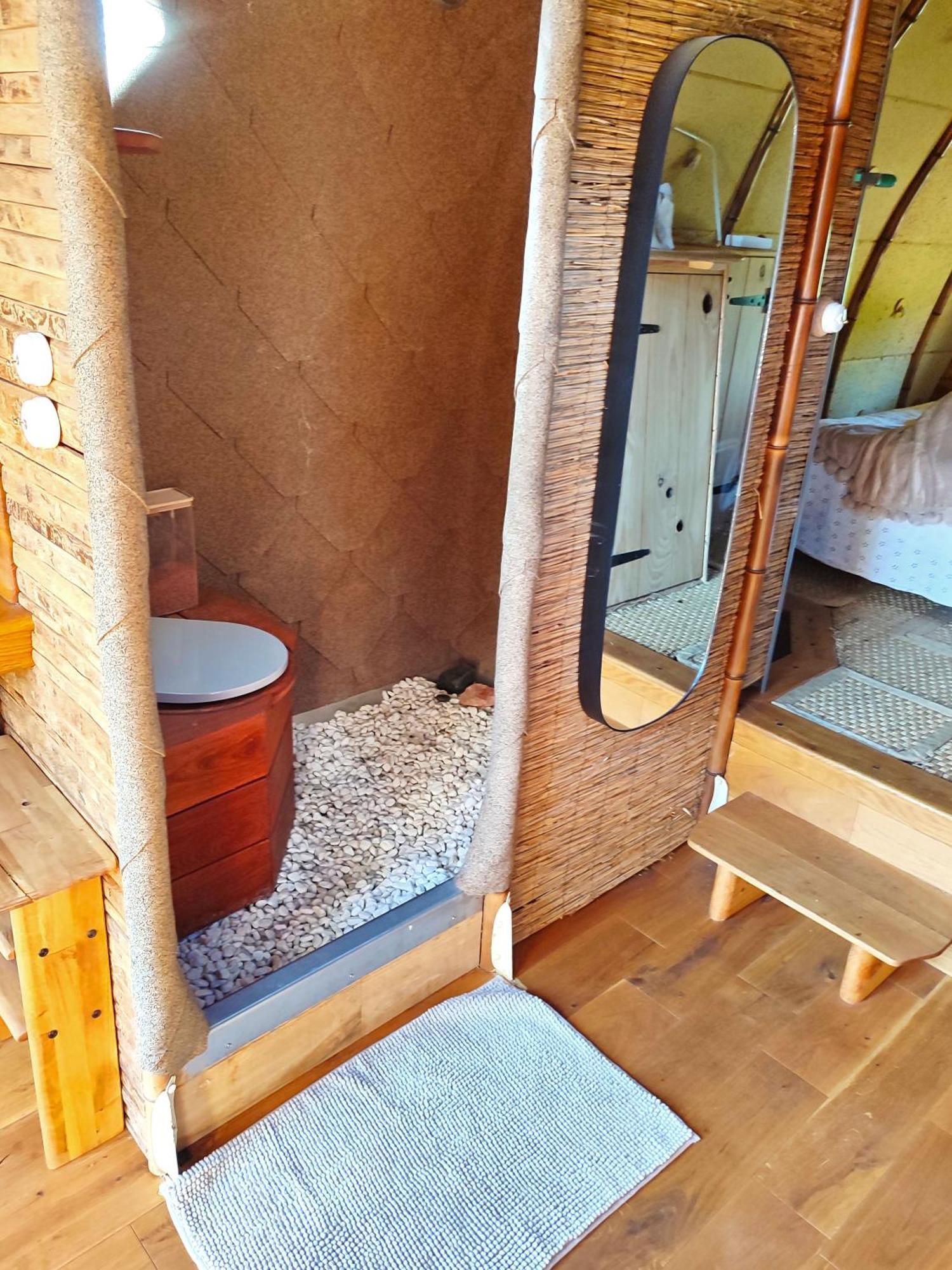 Ferienwohnung Un Jardin Sur La Colline Claveyson Exterior foto