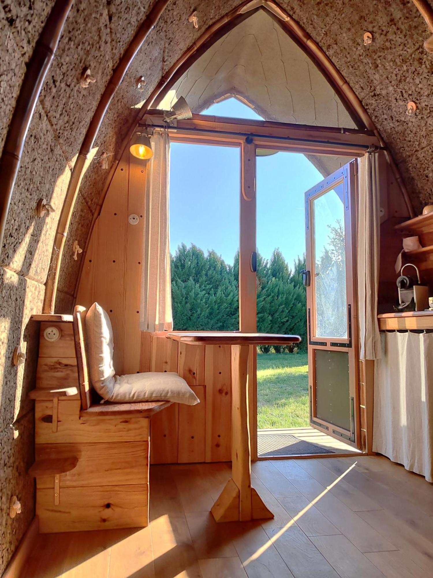 Ferienwohnung Un Jardin Sur La Colline Claveyson Exterior foto