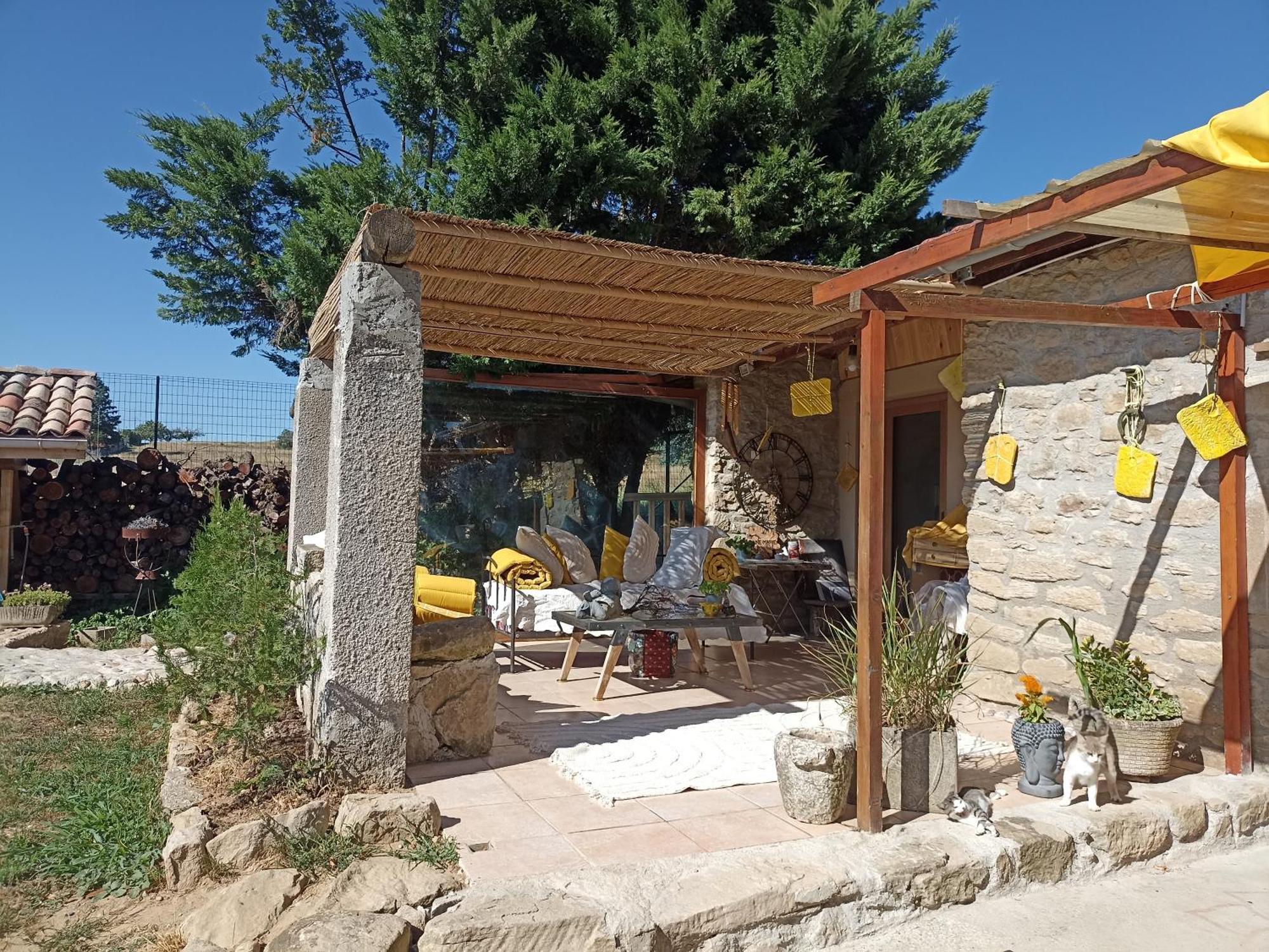 Ferienwohnung Un Jardin Sur La Colline Claveyson Exterior foto